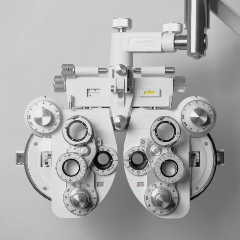joao-melo-OpWKFHA_yQ-unsplash-optometry-min-bsc-optometry